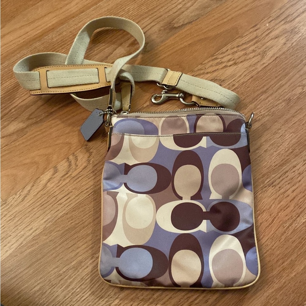 Coach Crossbody - Picture 2 of 2